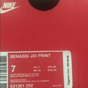 Benassi camo slides size 7